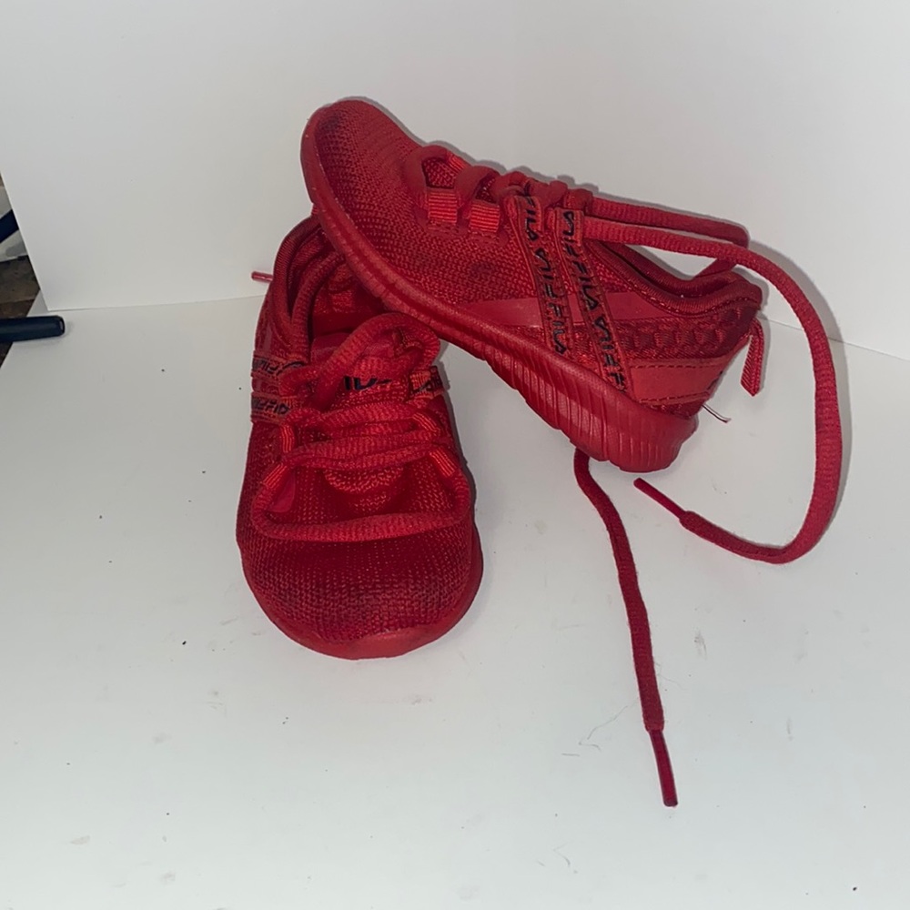 Toddler Red Fila size 5